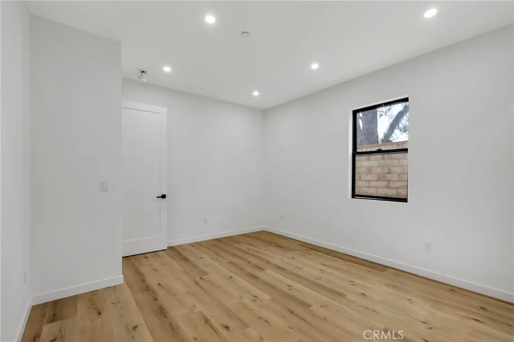 22920 Califa #C Woodland Hills, CA 91367