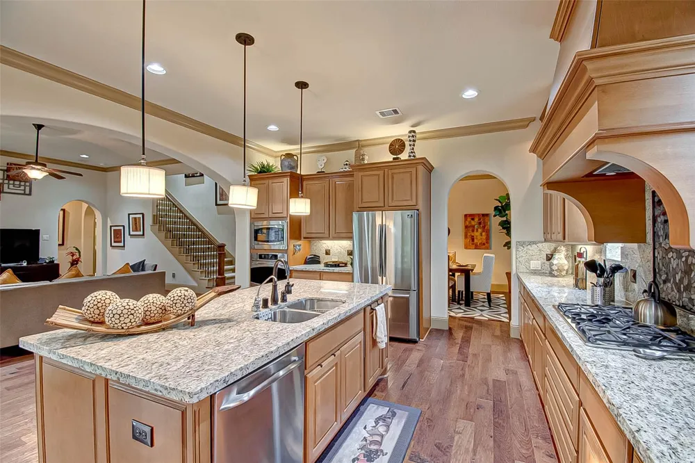 7 Shearling Court Spring, TX 77389
