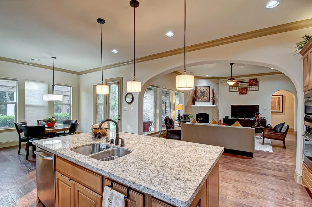 7 Shearling Court Spring, TX 77389