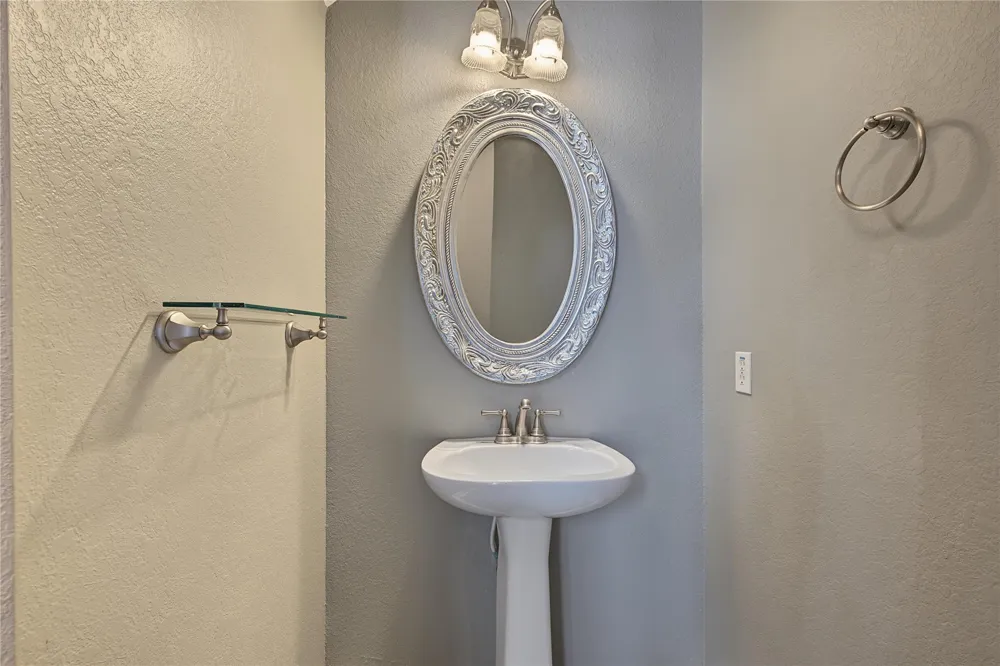 2422 Lansing Circle Pearland, TX 77584