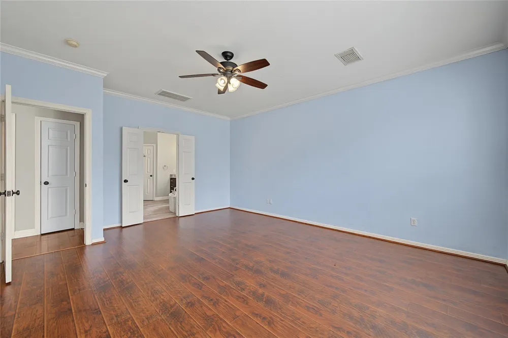 2422 Lansing Circle Pearland, TX 77584