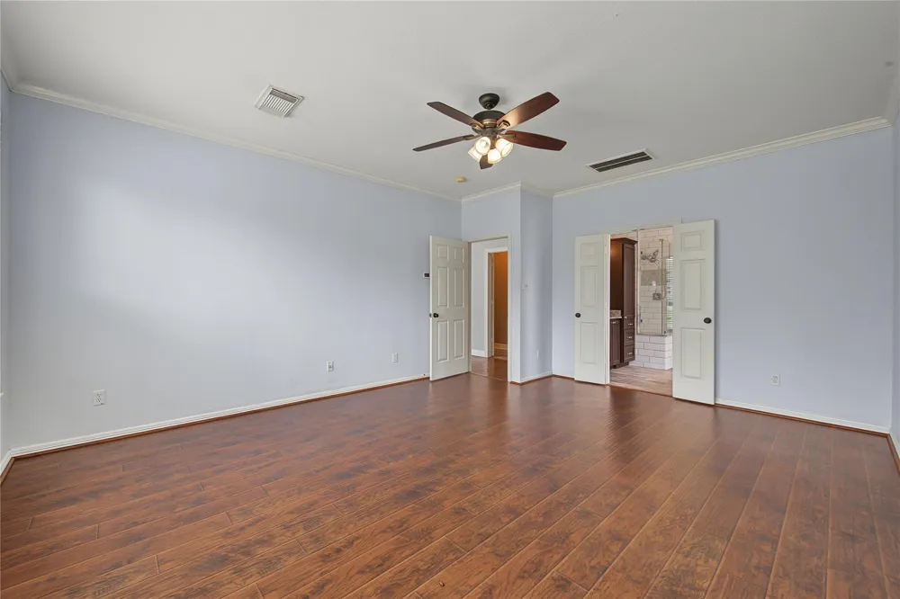 2422 Lansing Circle Pearland, TX 77584