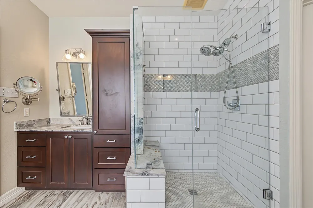 2422 Lansing Circle Pearland, TX 77584