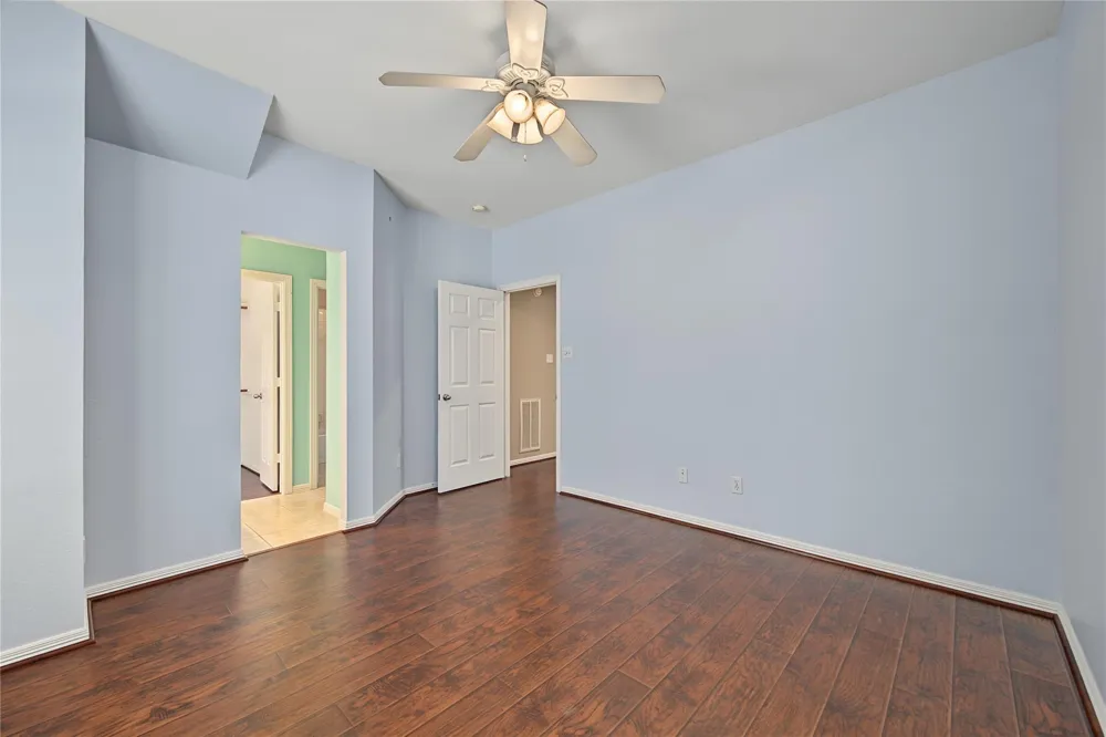 2422 Lansing Circle Pearland, TX 77584