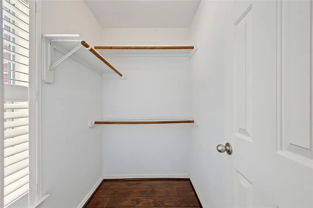 2422 Lansing Circle Pearland, TX 77584
