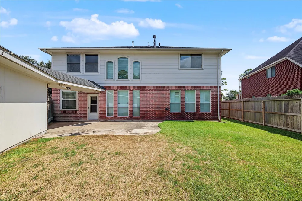 2422 Lansing Circle Pearland, TX 77584