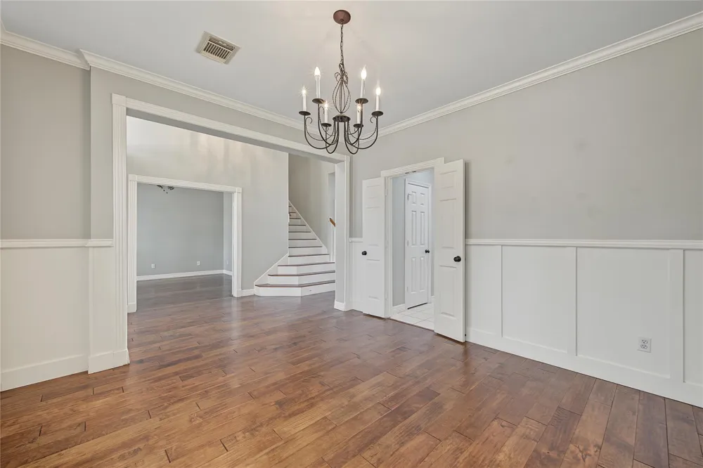 2422 Lansing Circle Pearland, TX 77584