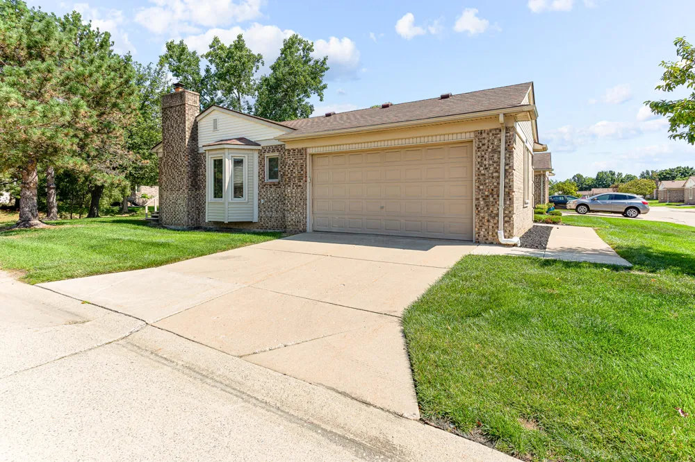 13711 Maple Grove Avenue #35 Shelby, MI 48315