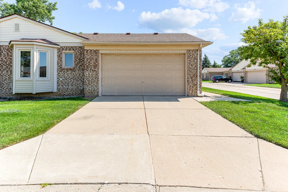 13711 Maple Grove Avenue #35 Shelby, MI 48315