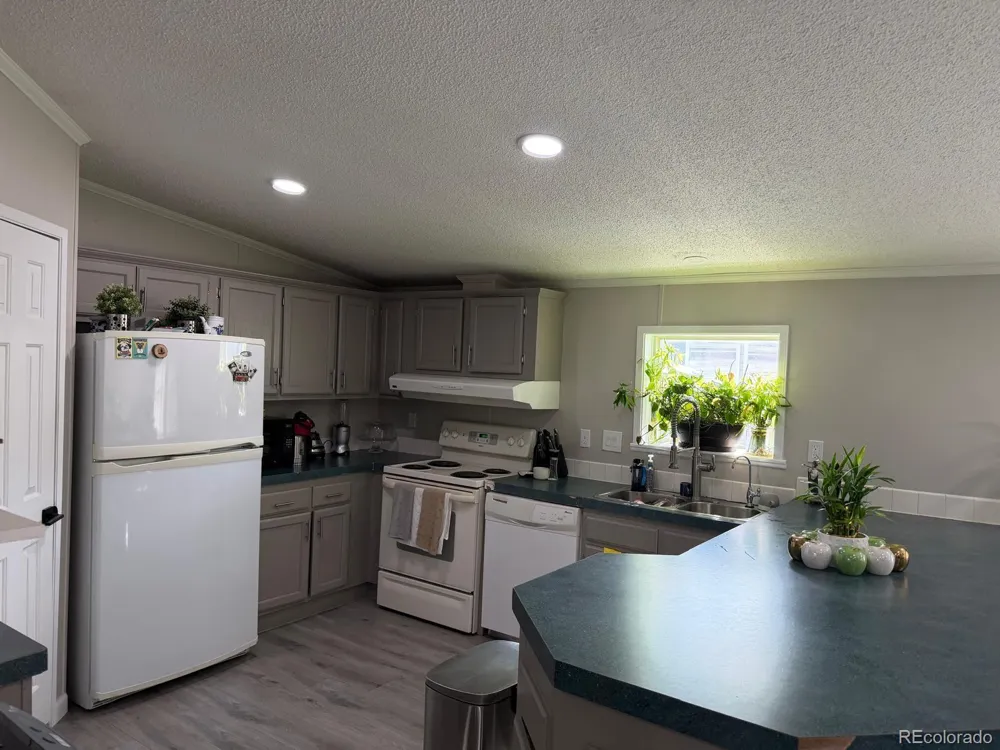 9400 Elm Court Federal Heights, CO 80260