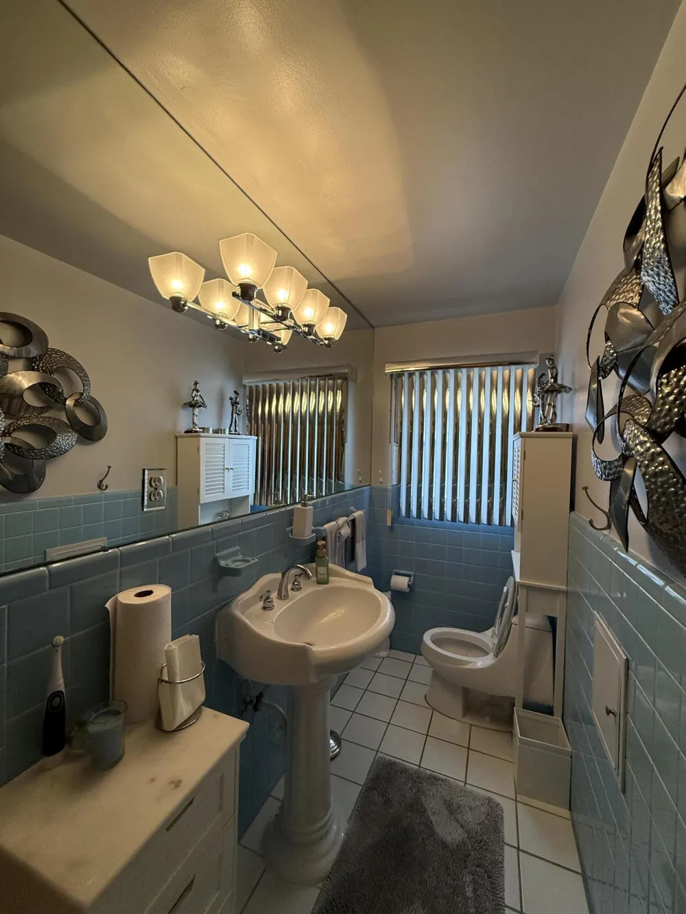21920 Cloverlawn Street Oak Park City, MI 48237