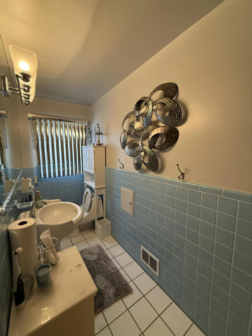 21920 Cloverlawn Street Oak Park City, MI 48237