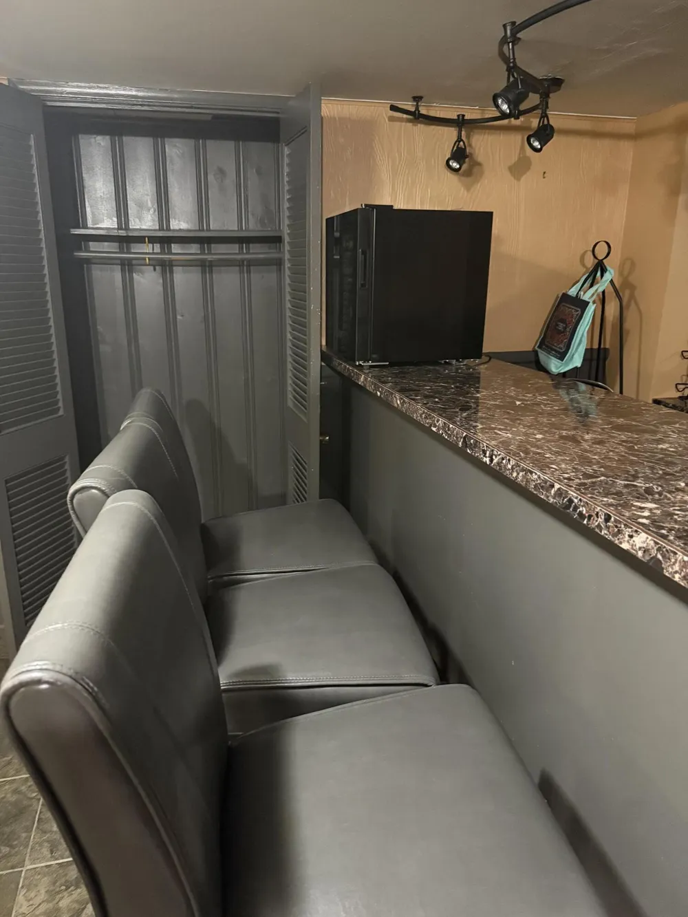 21920 Cloverlawn Street Oak Park City, MI 48237