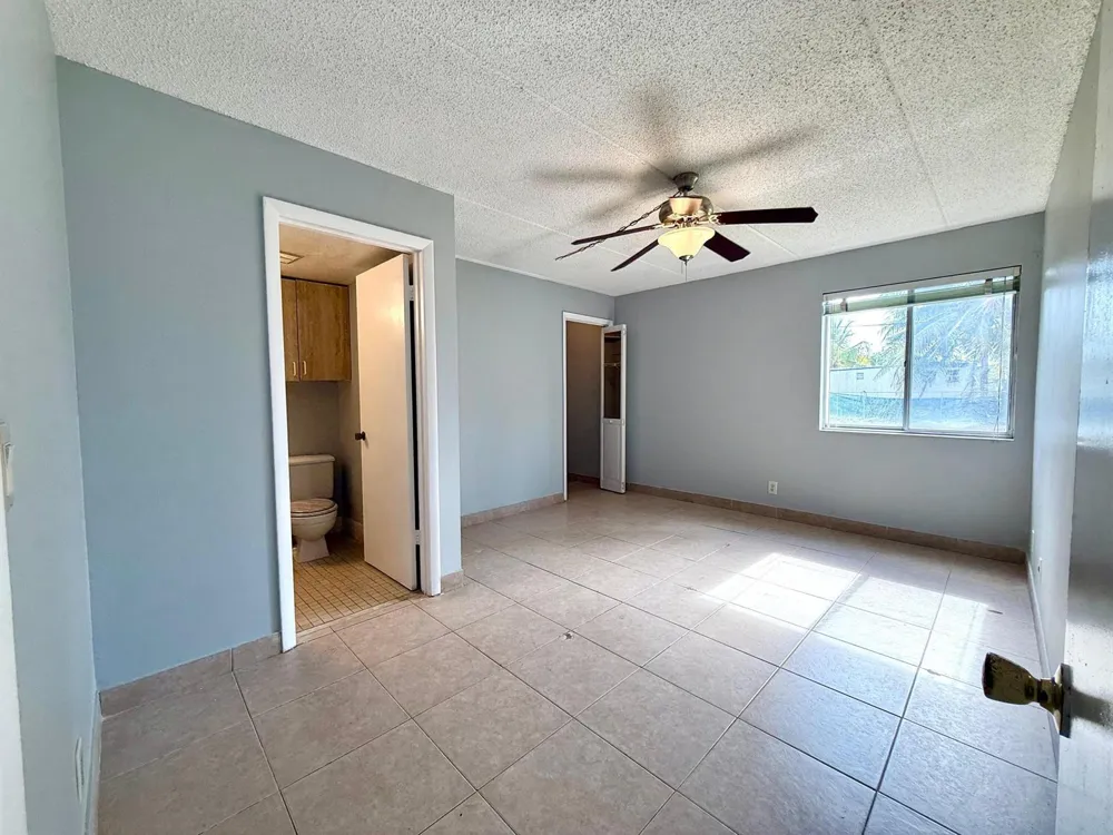 1821 Fairview Villas Drive #2 Palm Springs, FL 33406