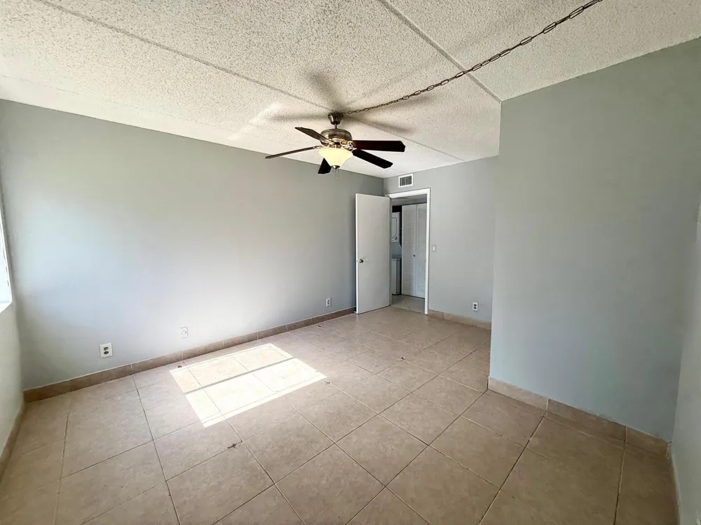 1821 Fairview Villas Drive #2 Palm Springs, FL 33406
