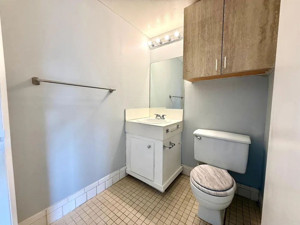1821 Fairview Villas Drive #2 Palm Springs, FL 33406
