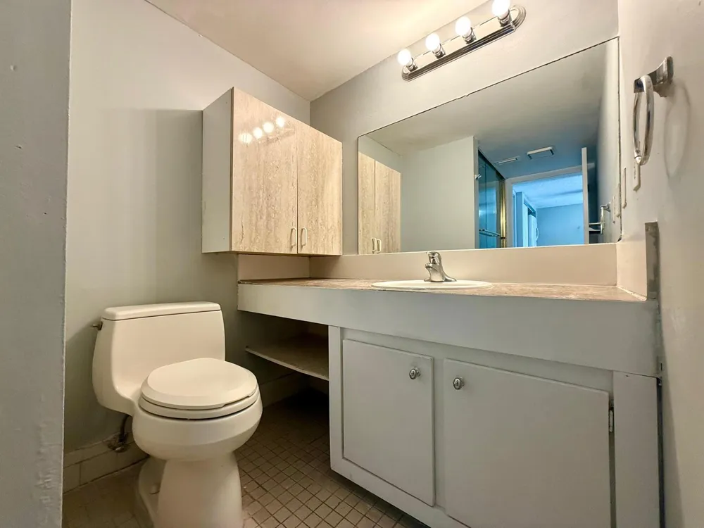 1821 Fairview Villas Drive #2 Palm Springs, FL 33406