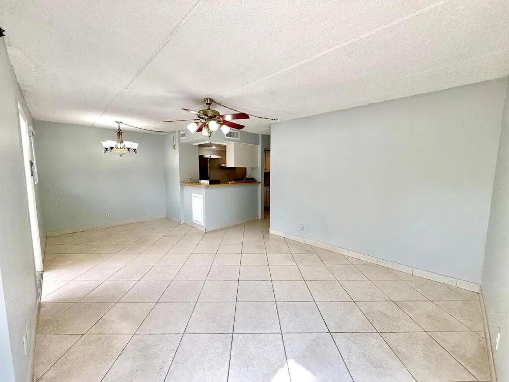 1821 Fairview Villas Drive #2 Palm Springs, FL 33406
