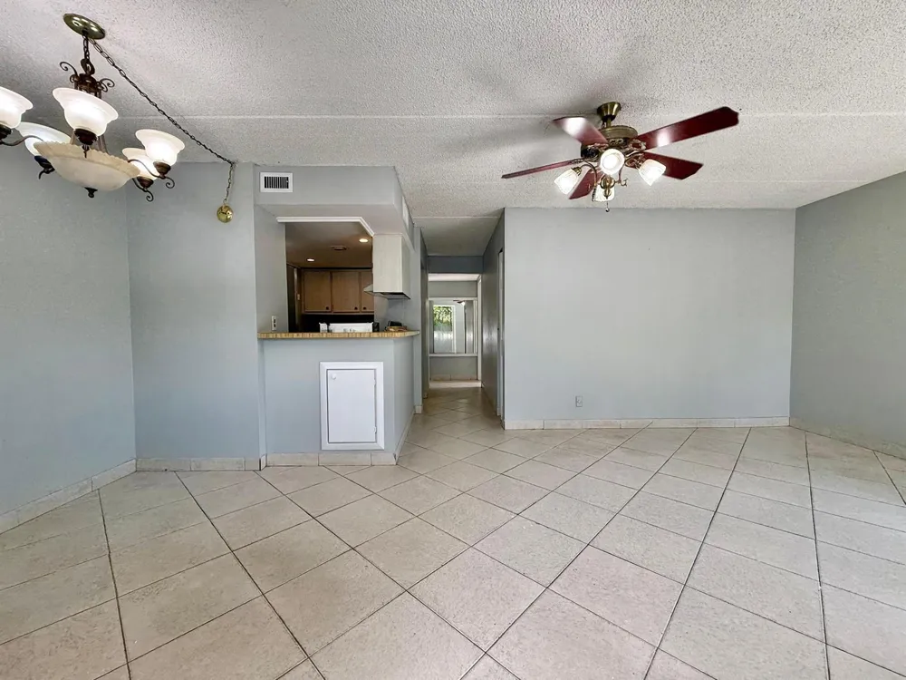 1821 Fairview Villas Drive #2 Palm Springs, FL 33406