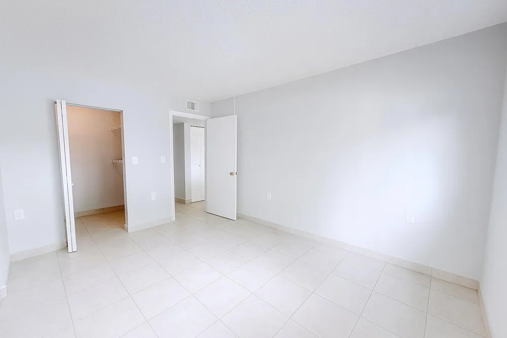 1127 Lake Terry Drive #I West Palm Beach, FL 33411