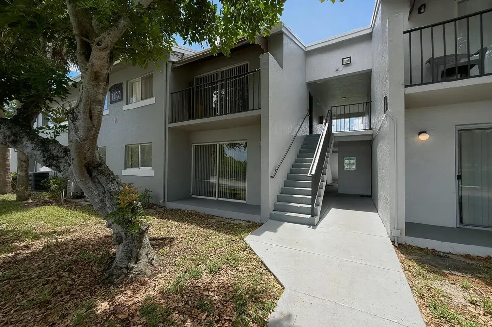 1127 Lake Terry Drive #I West Palm Beach, FL 33411