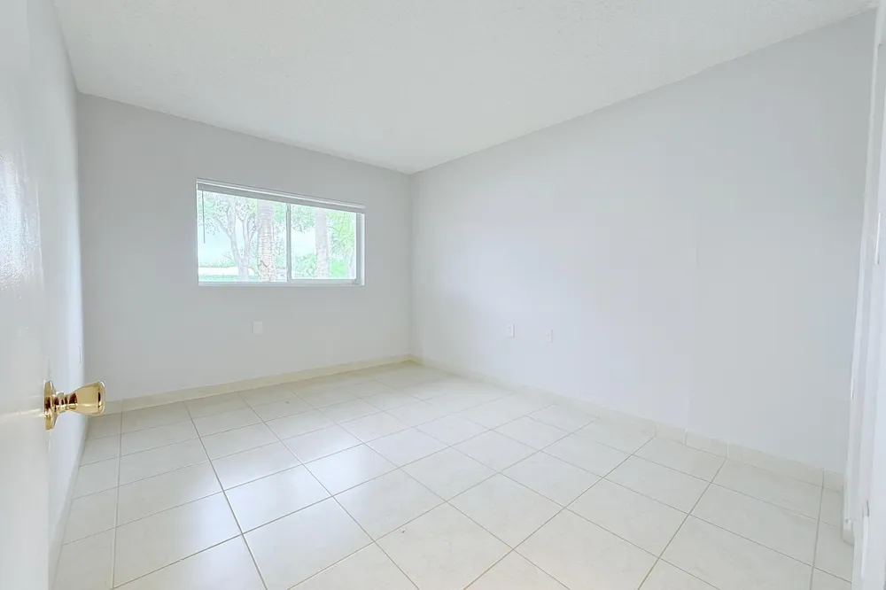 1127 Lake Terry Drive #I West Palm Beach, FL 33411