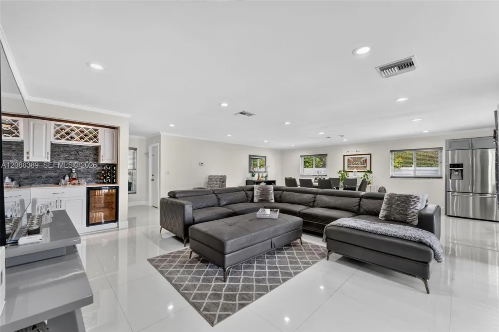 9341 SW 16th Rd W Boca Raton, FL 33428