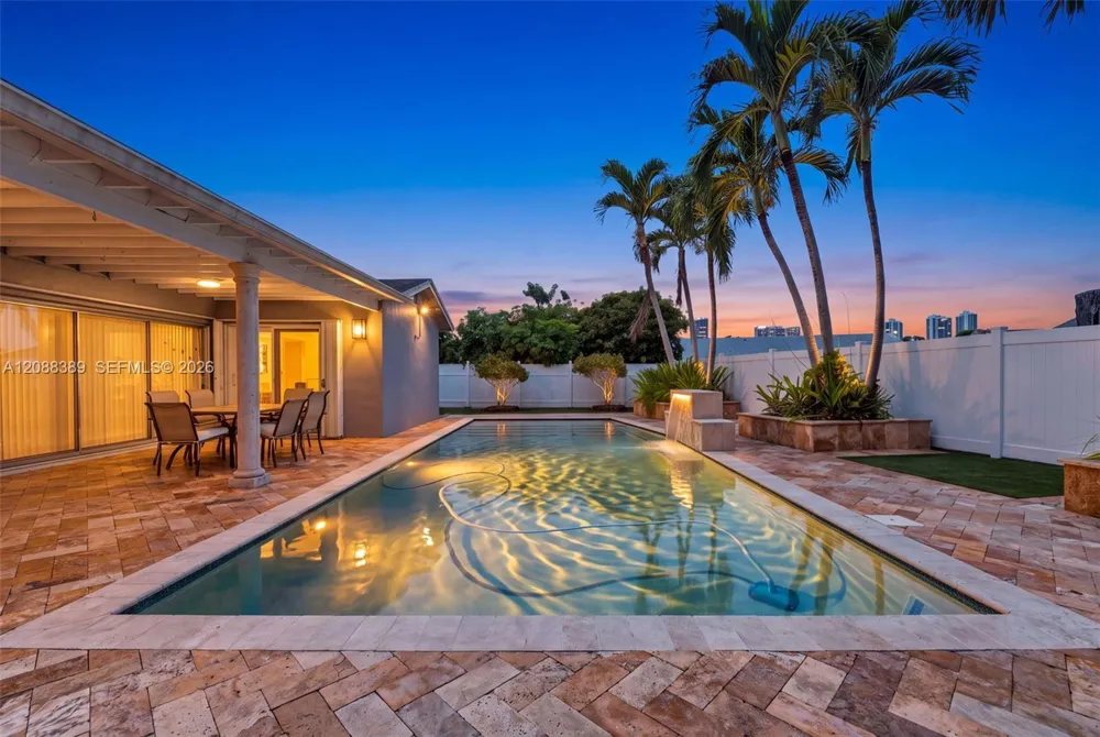 9341 SW 16th Rd W Boca Raton, FL 33428