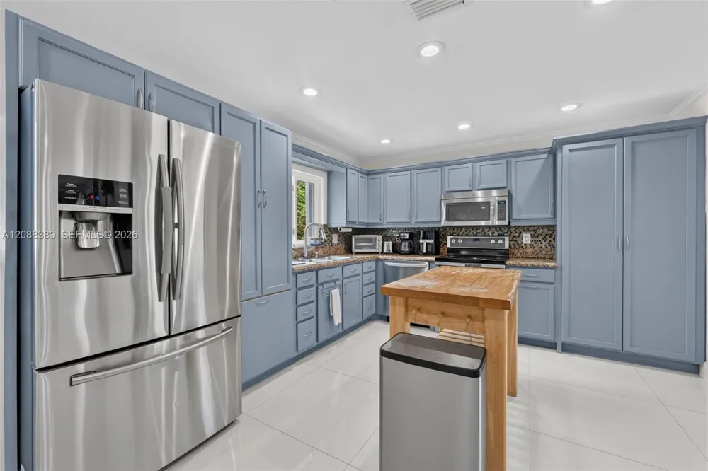 9341 SW 16th Rd W Boca Raton, FL 33428