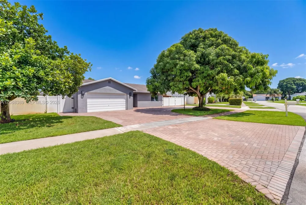 9341 SW 16th Rd W Boca Raton, FL 33428