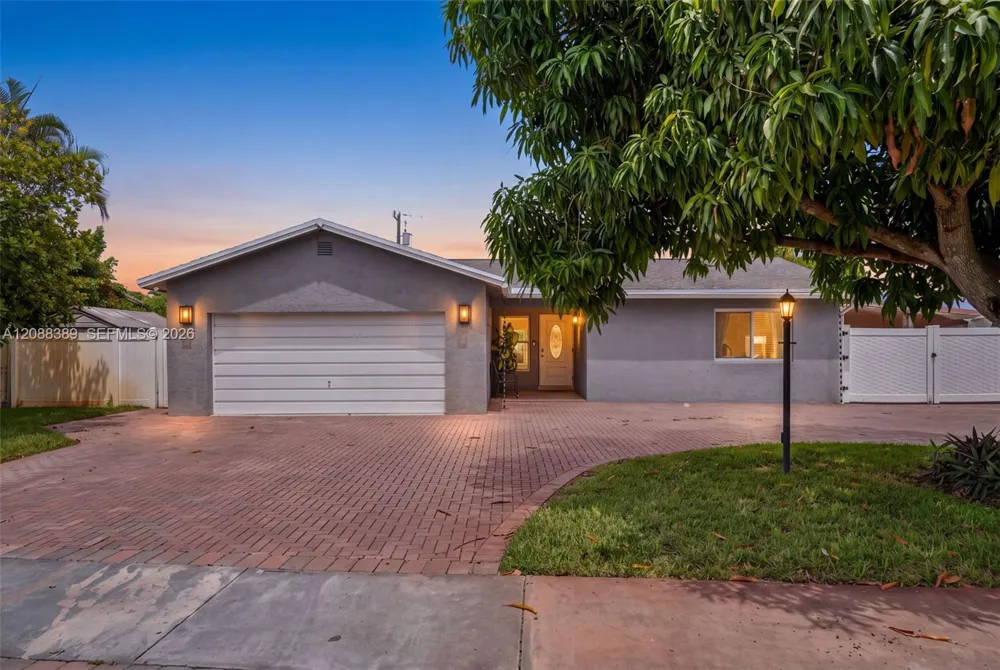 9341 SW 16th Rd W Boca Raton, FL 33428