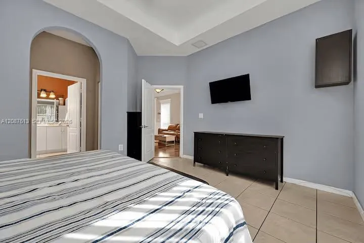 2327 NE 37th Ter Homestead, FL 33033