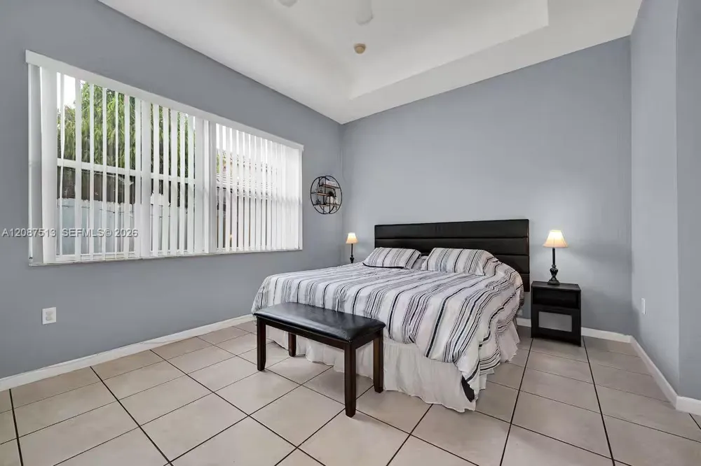 2327 NE 37th Ter Homestead, FL 33033