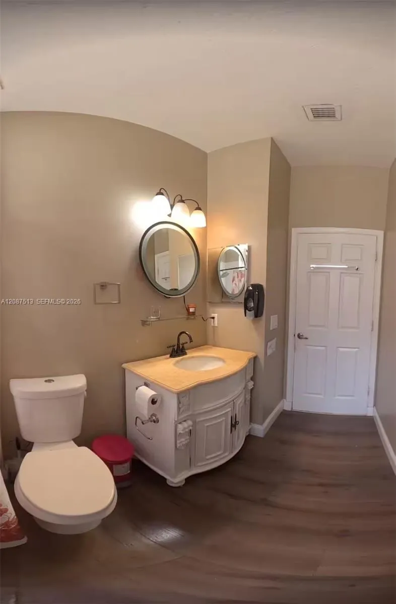 2327 NE 37th Ter Homestead, FL 33033