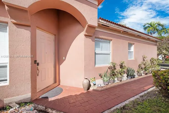 2327 NE 37th Ter Homestead, FL 33033