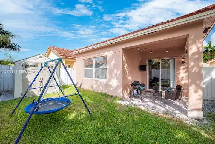 2327 NE 37th Ter Homestead, FL 33033