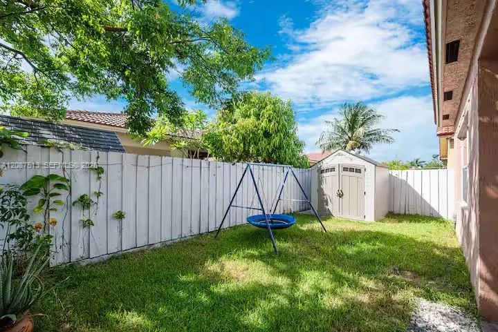 2327 NE 37th Ter Homestead, FL 33033