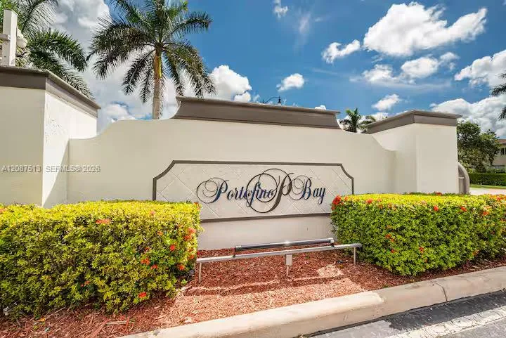 2327 NE 37th Ter Homestead, FL 33033