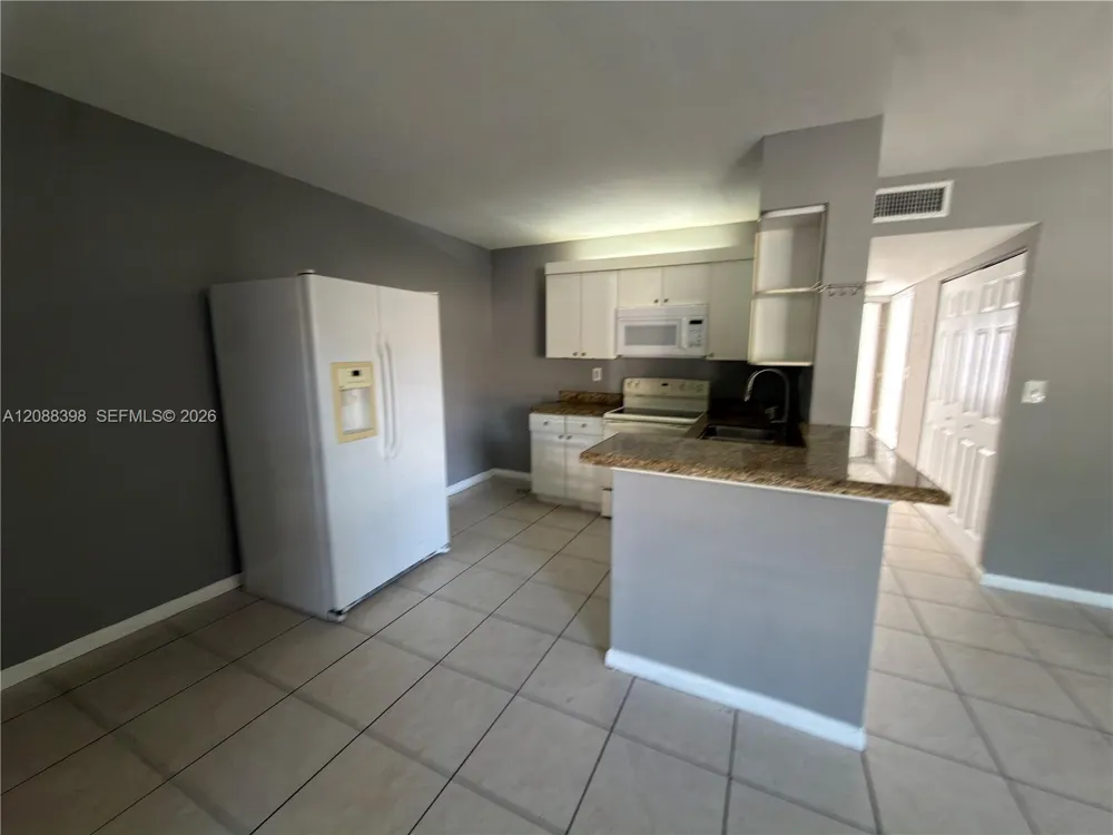11448 NW 43rd St #11448 Coral Springs, FL 33065