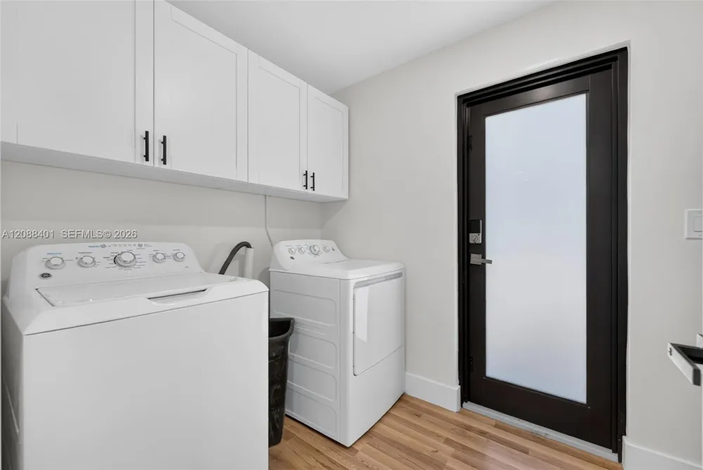 1861 SW 22nd Ter Miami, FL 33145