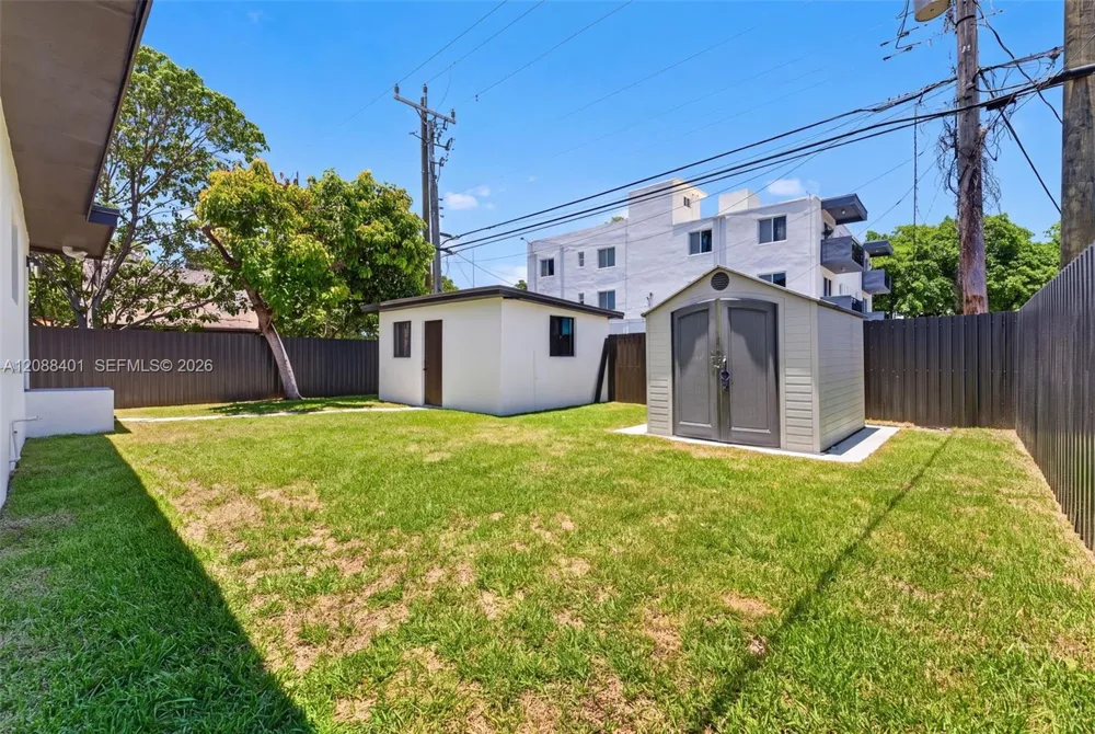 1861 SW 22nd Ter Miami, FL 33145