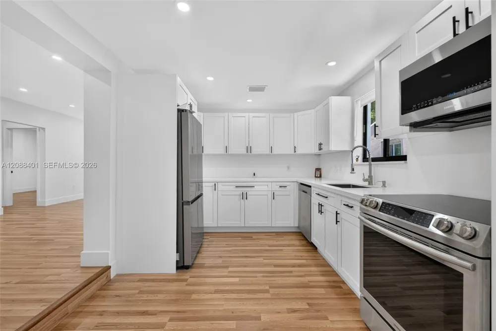 1861 SW 22nd Ter Miami, FL 33145