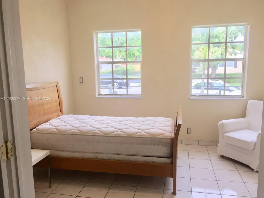 1801 SW 10th St Miami, FL 33135