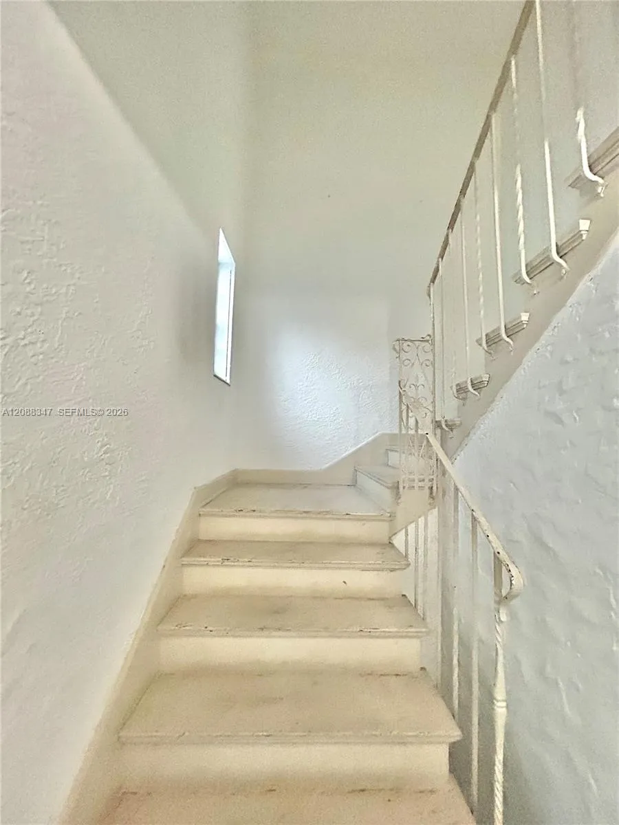 1801 SW 10th St Miami, FL 33135