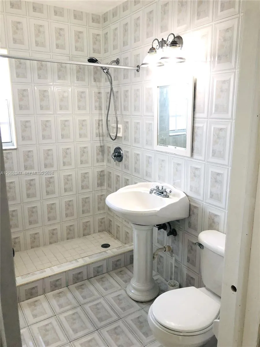1801 SW 10th St Miami, FL 33135