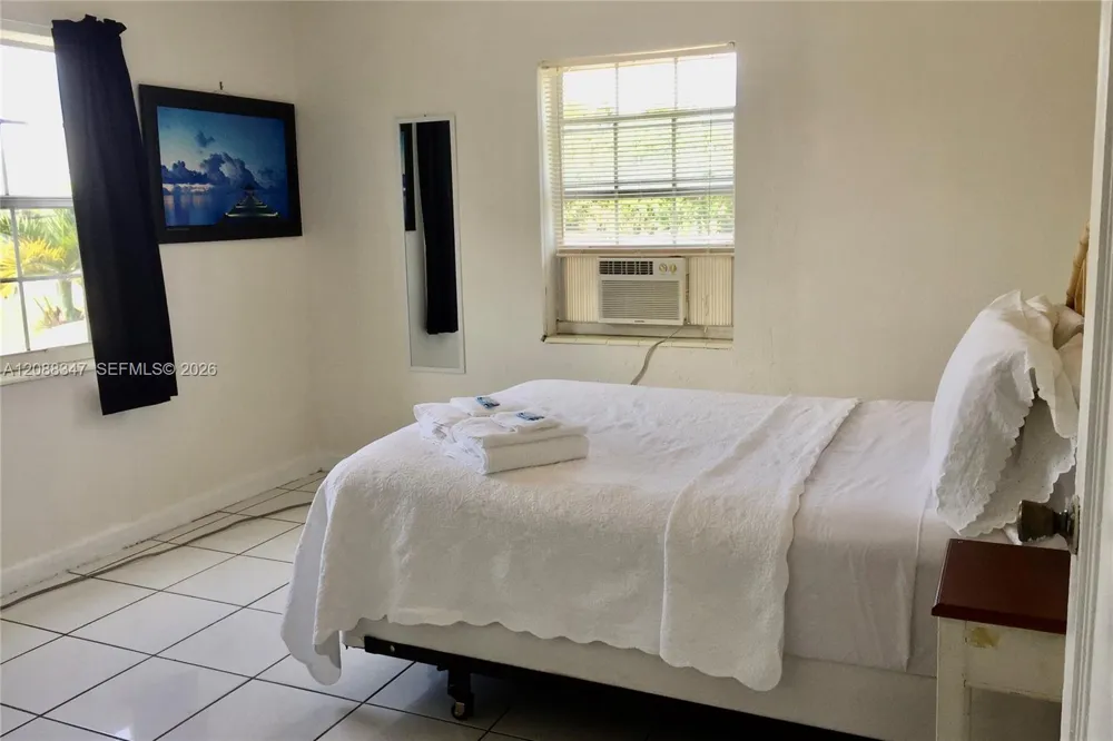 1801 SW 10th St Miami, FL 33135