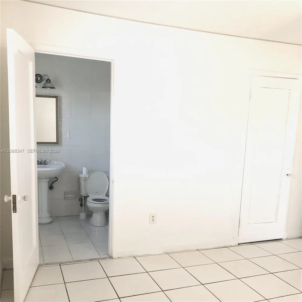1801 SW 10th St Miami, FL 33135
