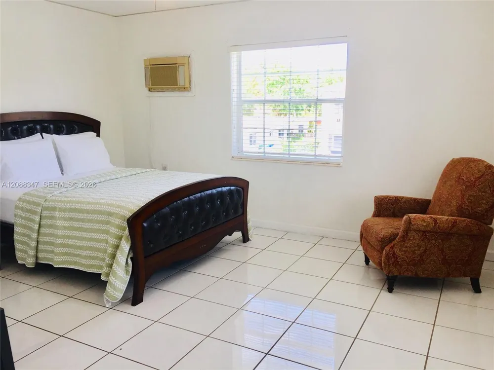 1801 SW 10th St Miami, FL 33135