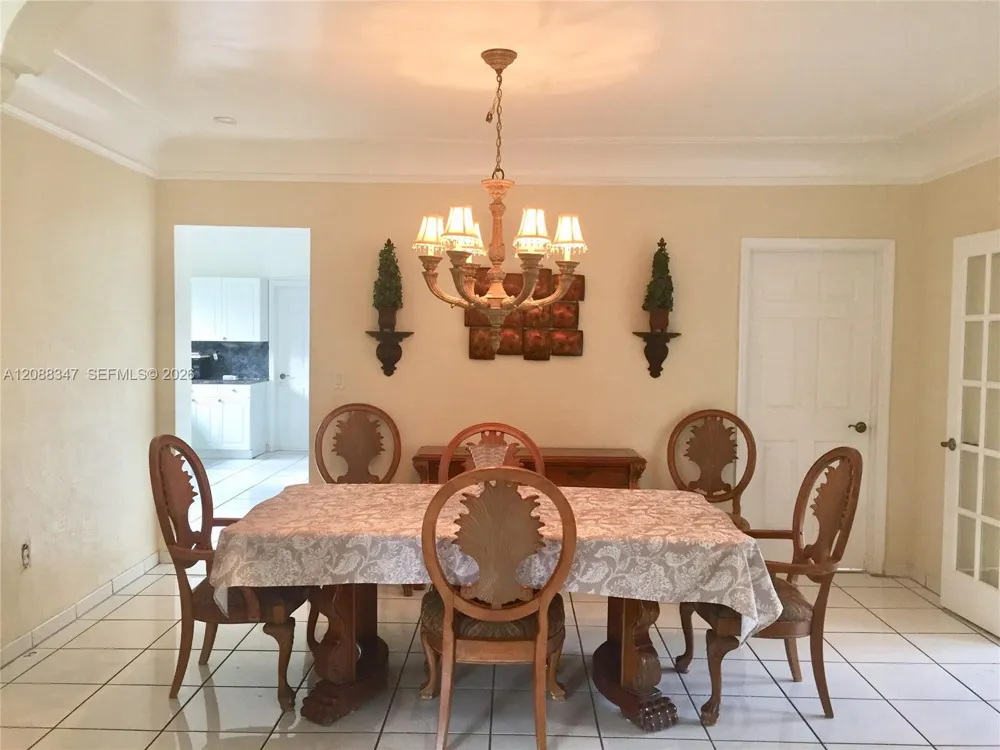 1801 SW 10th St Miami, FL 33135
