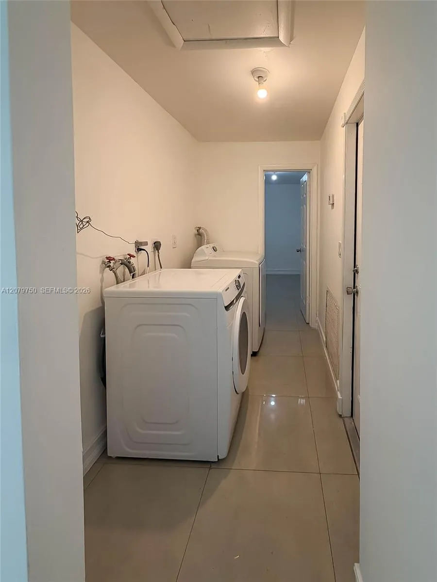 2298 NE 2nd Ave #n/a Boca Raton, FL 33431